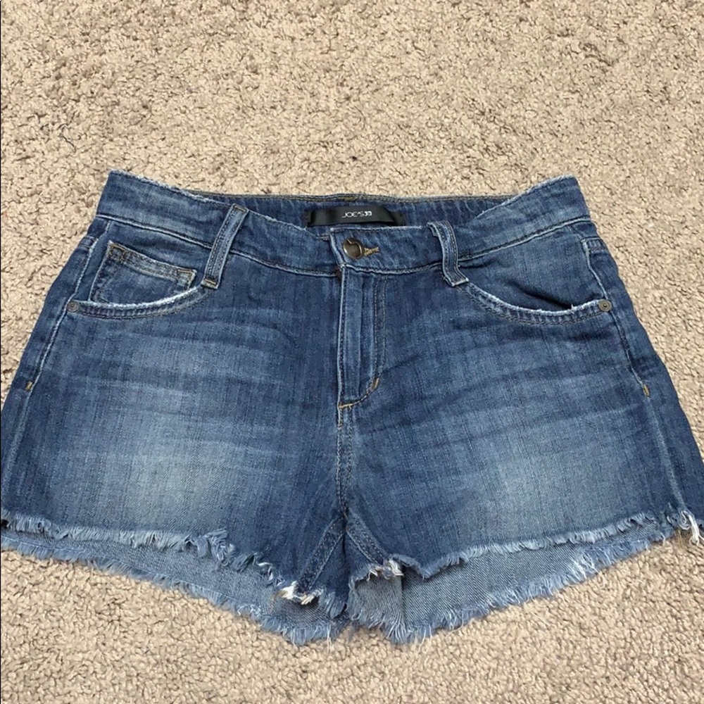Joe’s jeans distressed shorts size 25